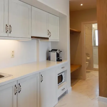 Aparthotel Iris Premium 3*
