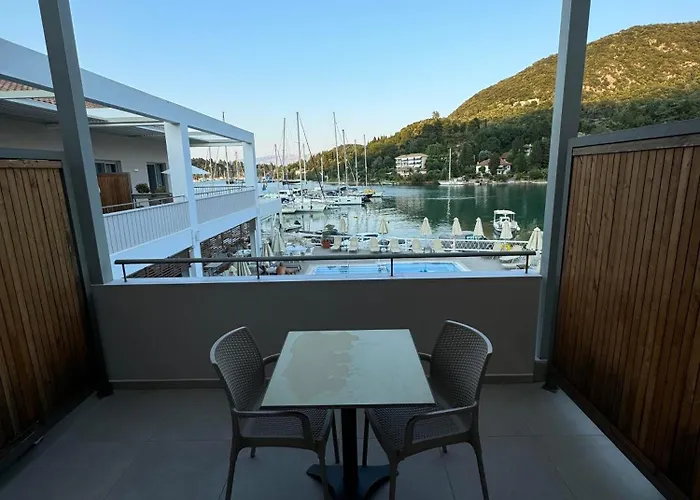 Iris Premium 3* Nydri (Lefkada)