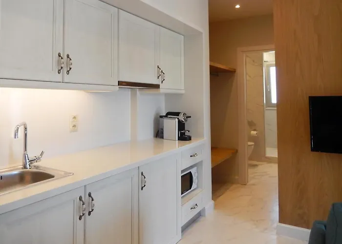 Aparthotel Iris Premium 3*